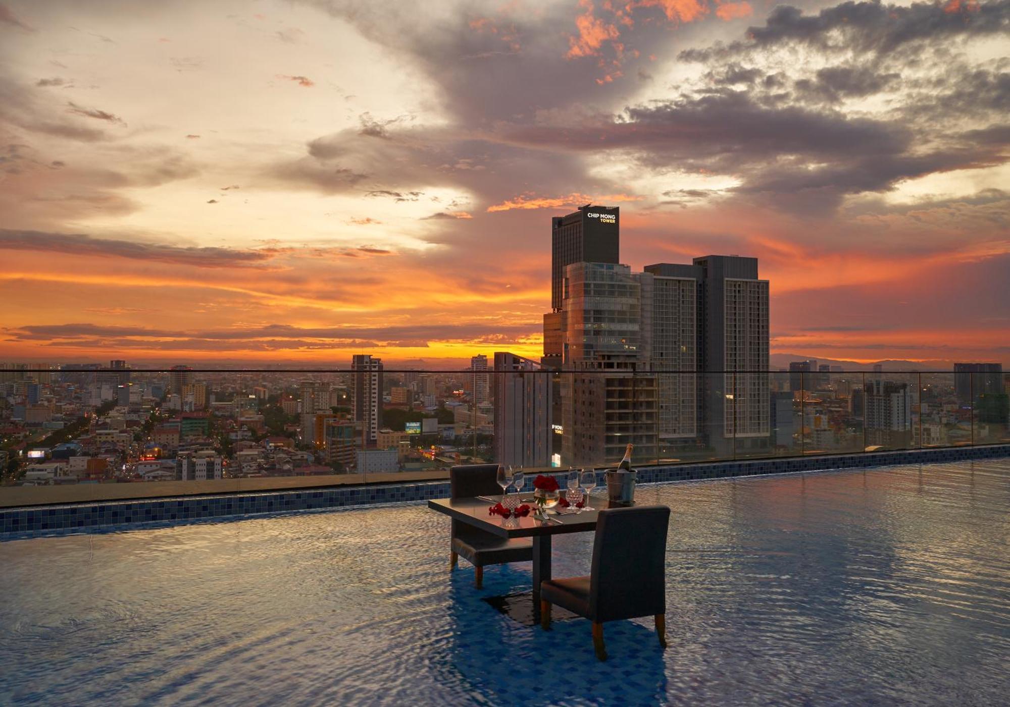 Luxcity Hotel & Apartment Phnom Penh Luaran gambar