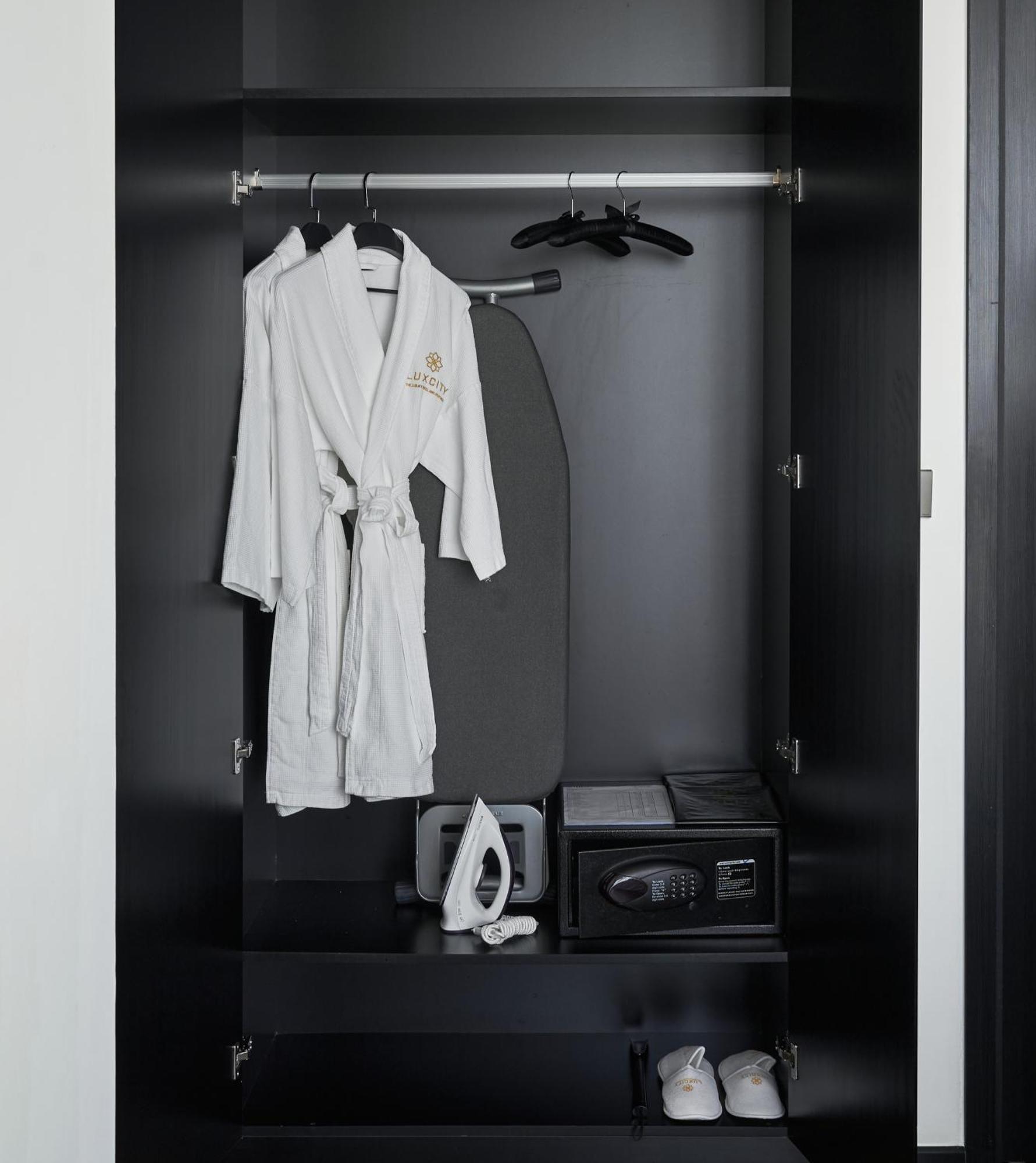 Luxcity Hotel & Apartment Phnom Penh Luaran gambar