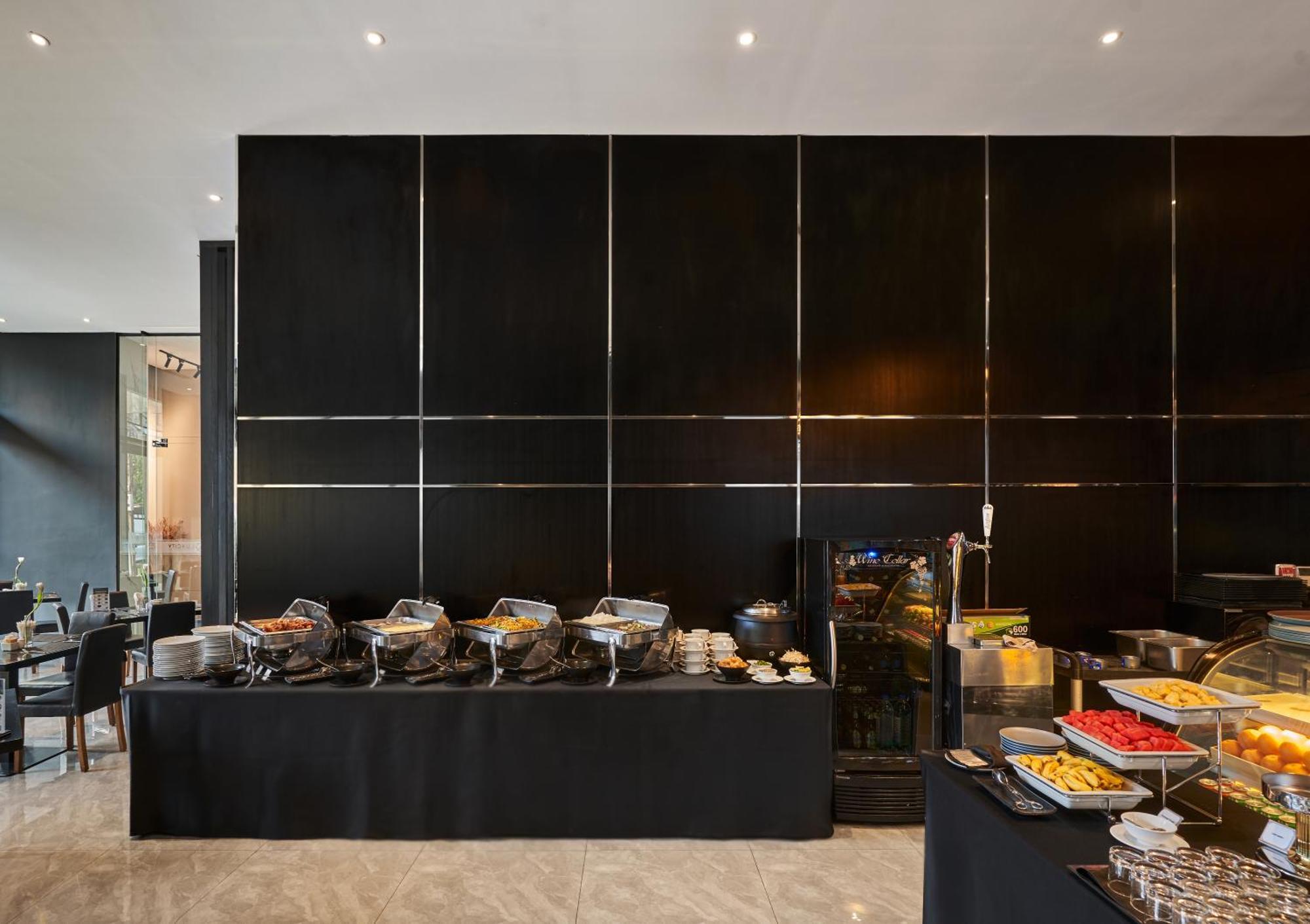 Luxcity Hotel & Apartment Phnom Penh Luaran gambar
