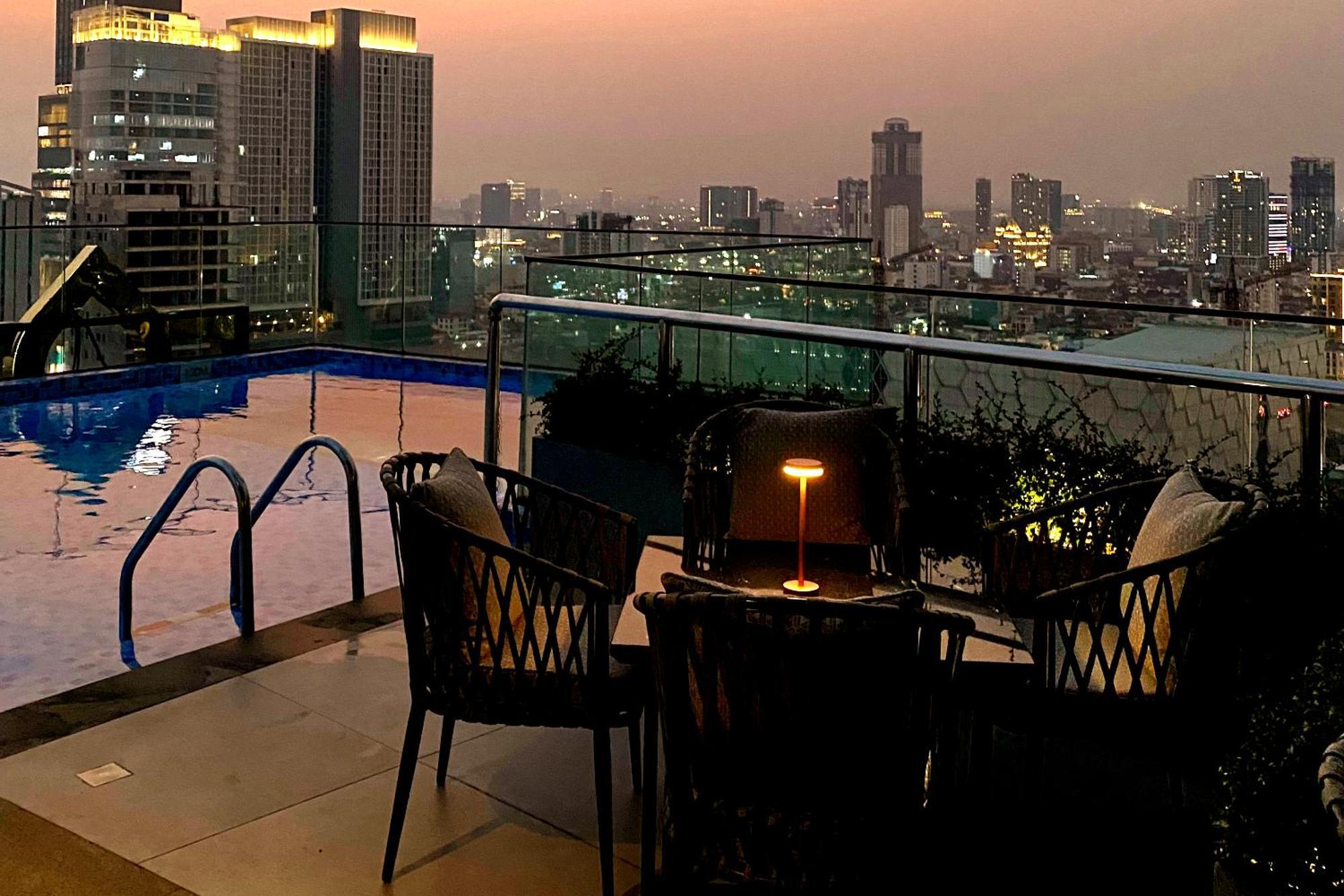 Luxcity Hotel & Apartment Phnom Penh Luaran gambar